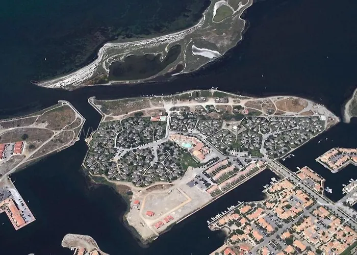 le clos d'estany joli mas à Barcarès sur l'île des pêcheurs rénové classé idéal grande famille *